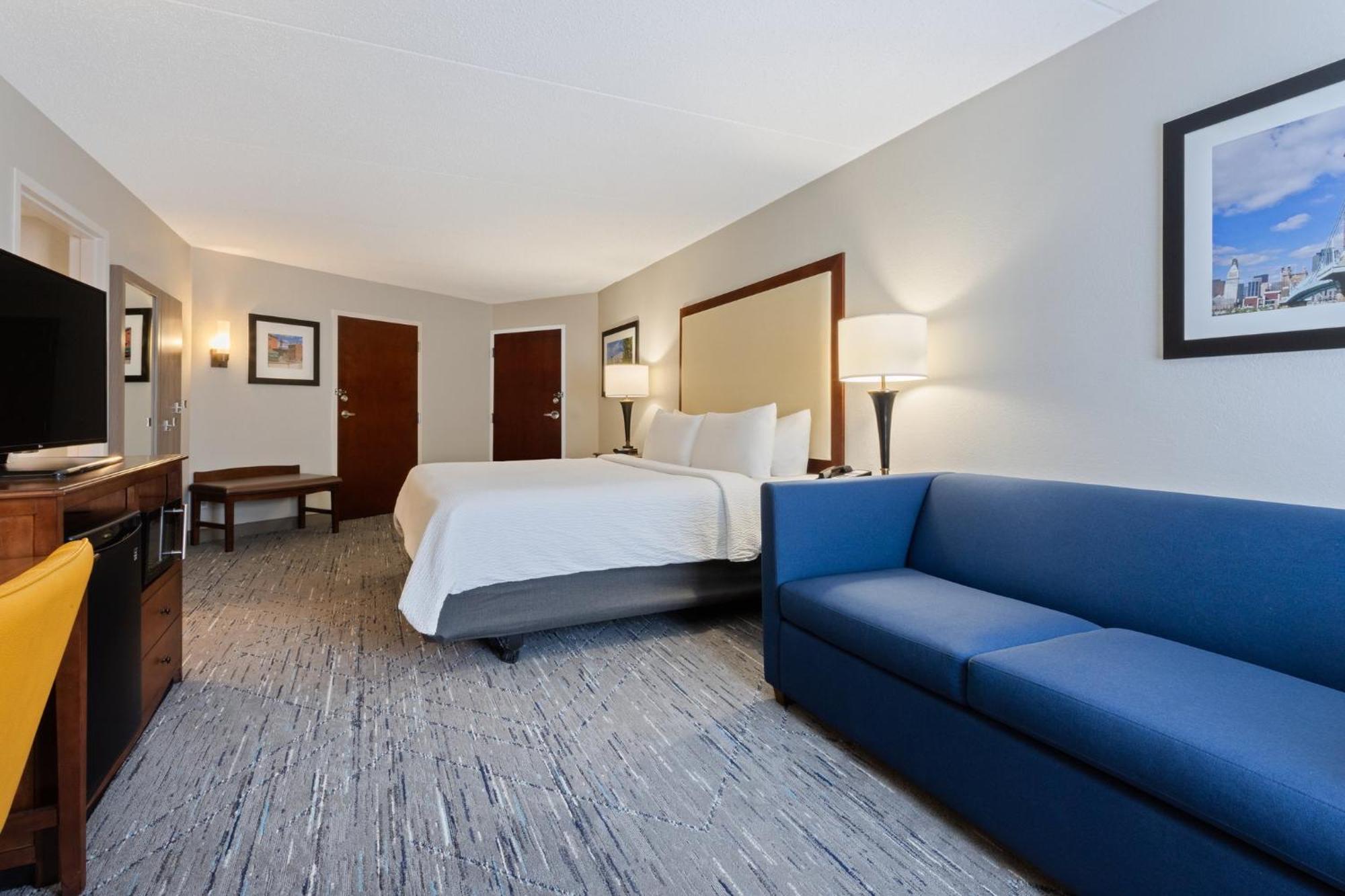 Holiday Inn Express & Suites Cincinnati Riverfront By Ihg Covington Exterior foto