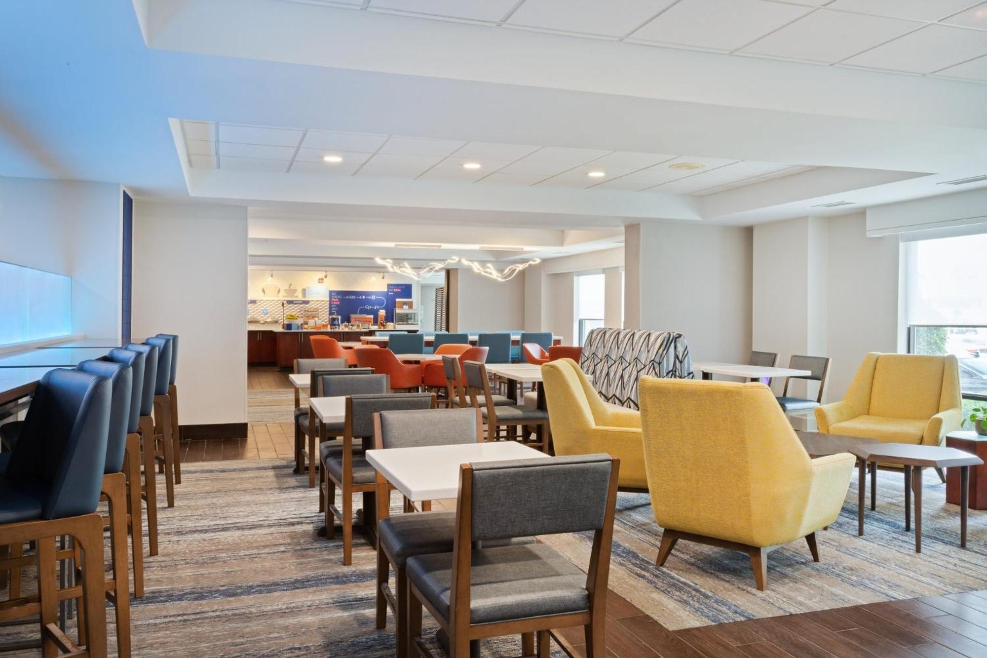 Holiday Inn Express & Suites Cincinnati Riverfront By Ihg Covington Exterior foto