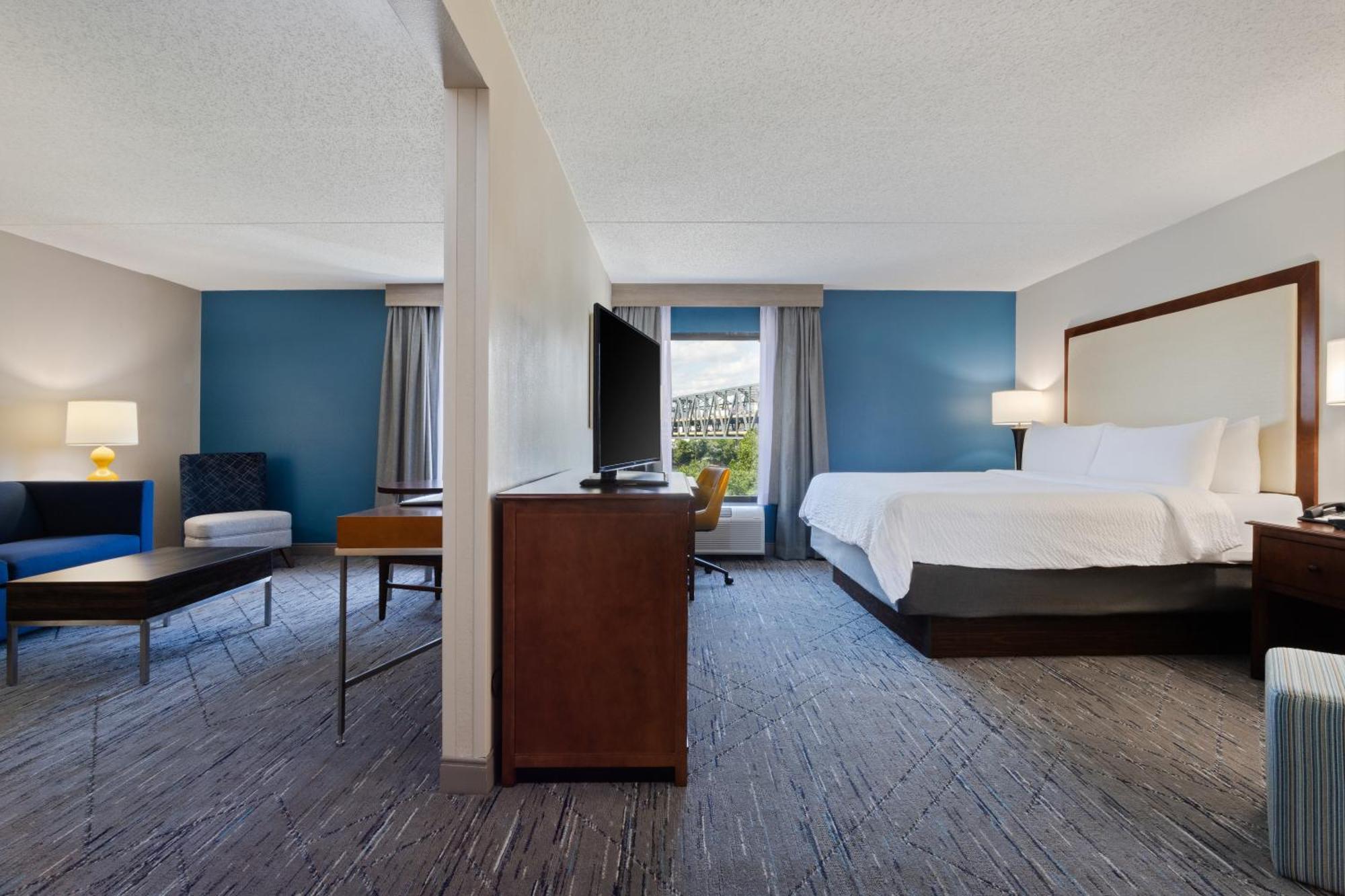 Holiday Inn Express & Suites Cincinnati Riverfront By Ihg Covington Exterior foto