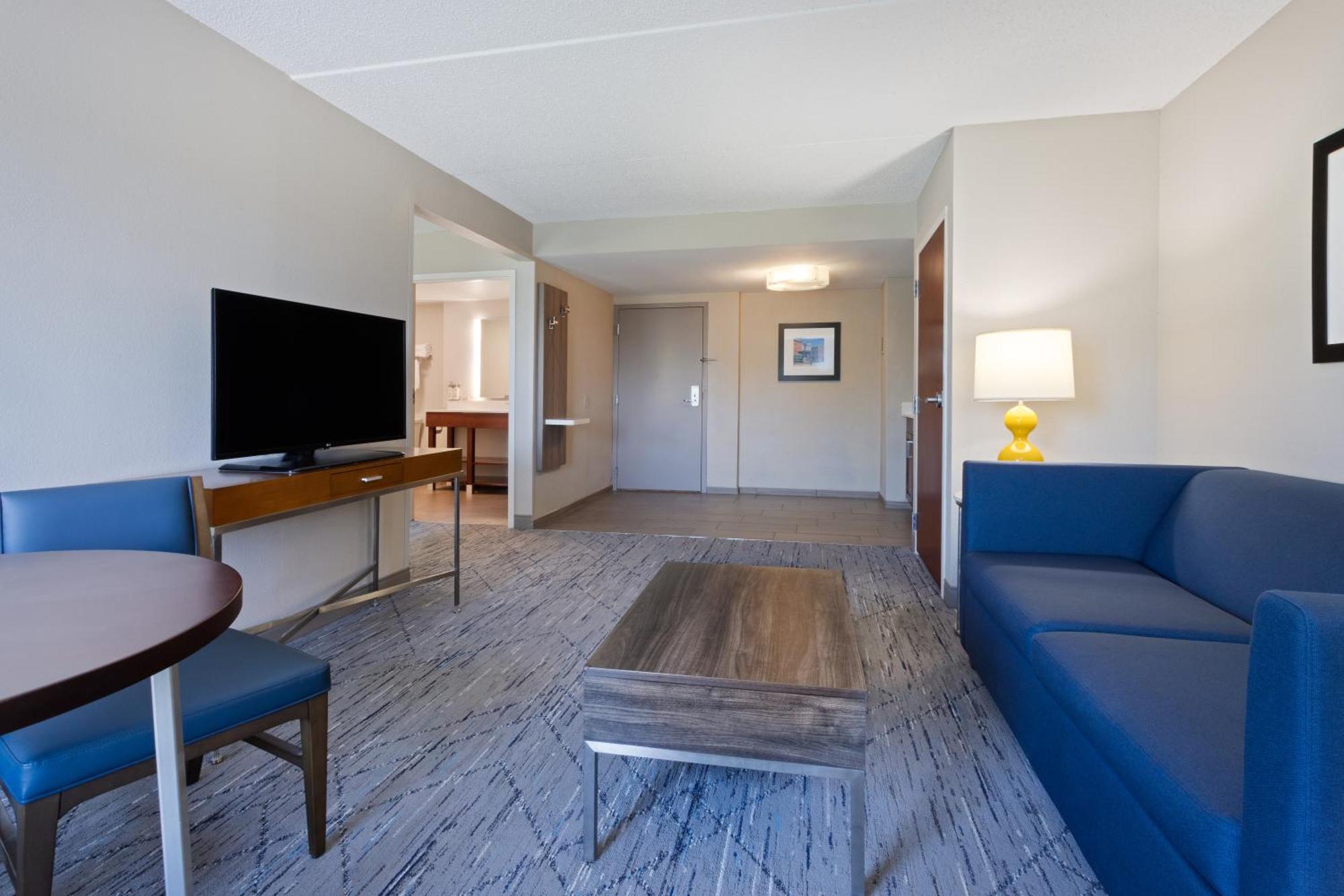 Holiday Inn Express & Suites Cincinnati Riverfront By Ihg Covington Exterior foto